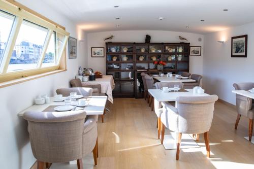 Hotel The Boatel - image 2