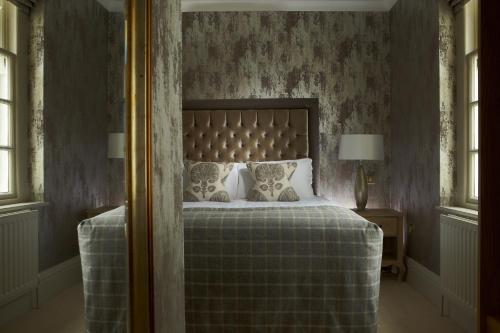 Brockencote Hall - image 8