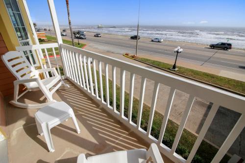 Victorian 1205-Room with a View image