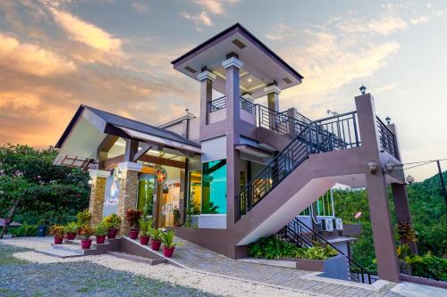 Exterior view, MS Mountain Cabin in Loboc