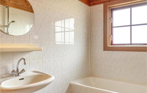 Bathroom, Beautiful home in Gramsbergen with Indoor swimming pool, WiFi and 3 Bedrooms in Gramsbergen Kern