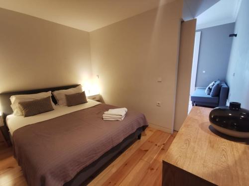 MyStay Porto Bolhão - Pool & Garden - image 11