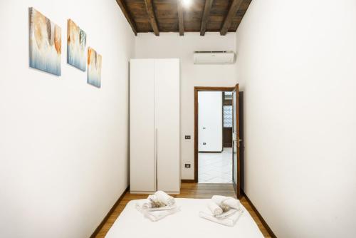 Appartamento storico Vicinissimo al Colosseo, Roma (foto 8)
