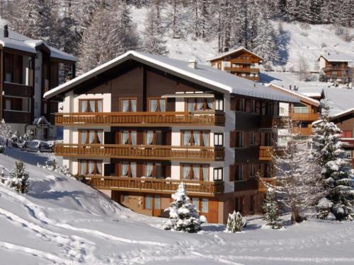 Apartment Haus Amedee by Interhome 1646497 Saas-Fee