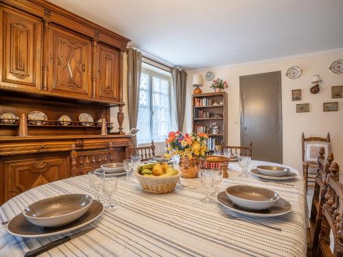 Holiday Home Saint Ideuc by Interhome in Parame