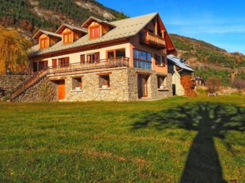 Apartment La Ferme des Ecrins by Interhome