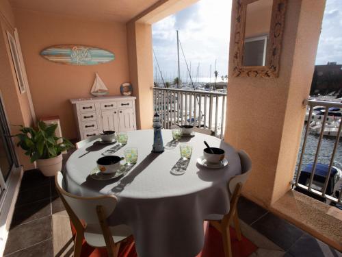 Apartment Port de La Gavine-28 by Interhome - Location saisonnière - Hyères