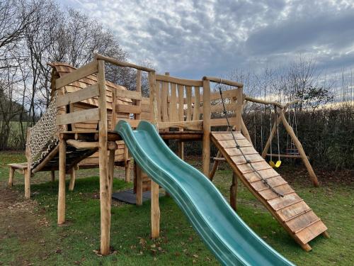 Játszótér, Holiday home Gite Saint Donat in Rendeux