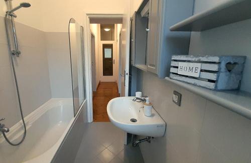 Ampio, elegante apt con aria condizionata e bici gratis, Viareggio (photo 8)