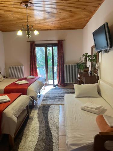 Mountain Hotels "Aroanides"