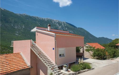  Three-Bedroom Apartment in Zagvozd in Zagvozd