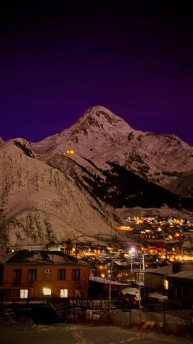 Kazbegi 4U