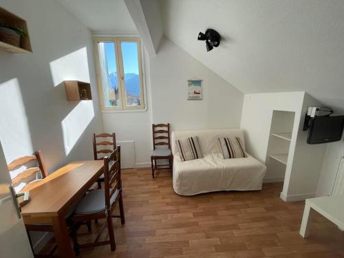 Appartement T2 rénové - Location saisonnière - Bagnères-de-Luchon