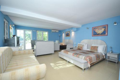 Hotel Oaza - image 12