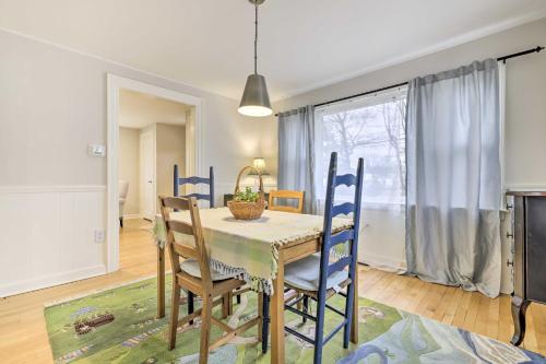 Charming Hamden Home 2 Mi to Yale University in Hamden, USA