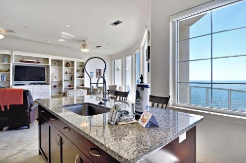 Diamond Beach 702-King of Diamonds in Galveston, USA