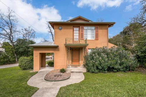 Exclusive Historical Townhome: serene and cozy in San Antonio, USA
