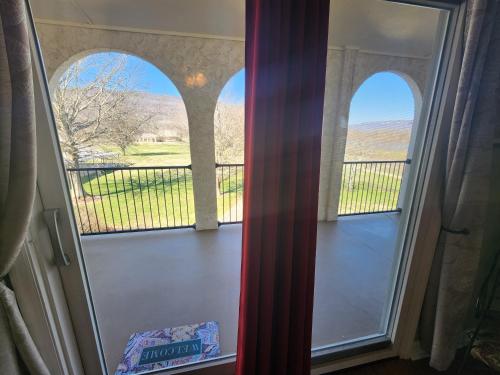 Williams Island Room at Tennessee RiverPlace thumb 3