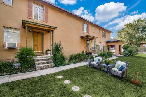 Blissful Stay in Alamo Heights near Witte Múzeum