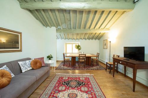 Savina's Apartment - image 5