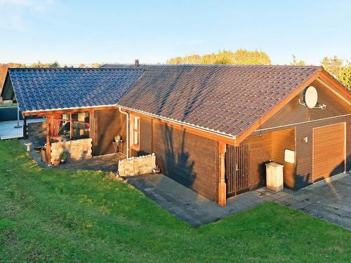 Three-Bedroom Holiday home in Hästveda
