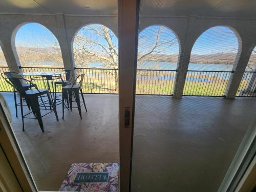 Signal Mountain Room at Tennessee RiverPlace in Chattanooga, USA
