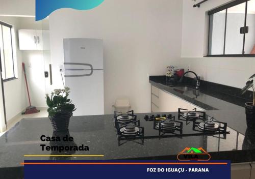 Konyha, Casa maravilhosa c/piscina bourb in Cararatas