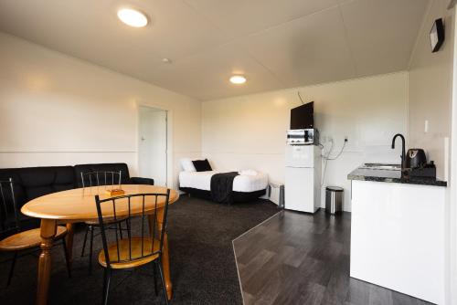 GLENALMOND Country Motels in Harihari