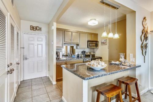 Galvestonian 112-Beachfront Hideaway in Galveston, USA