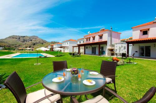 Elladas Villas with Pool at Kolympia!