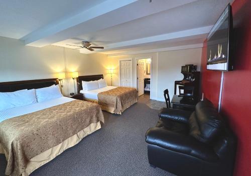 2 queen beds