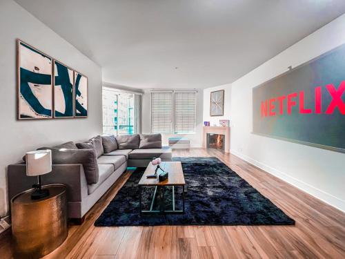 The Gold of Marina Del Rey