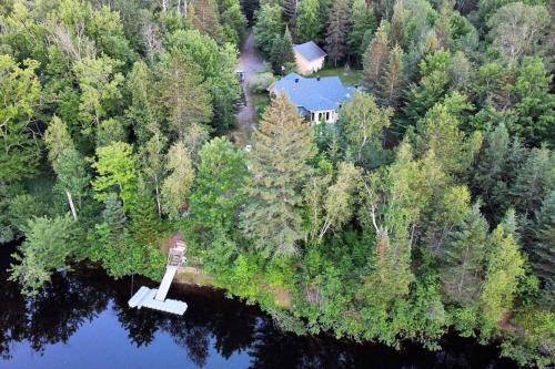 Le chalet jaune sur la Mastigouche