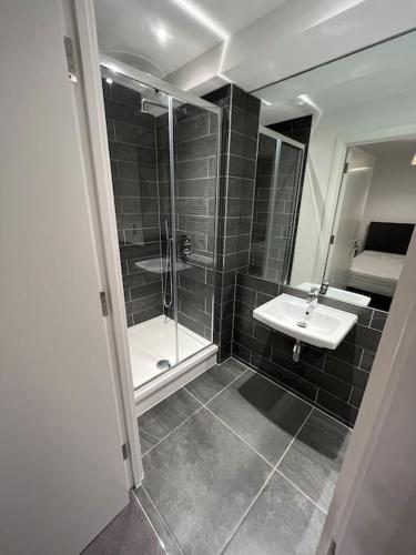Belfast Luxury Apartment - Tap to explore photos