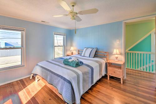 Chincoteague House with Enclosed Porch and Deck