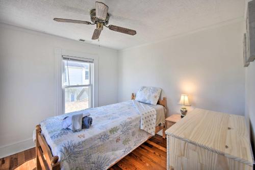 Chincoteague House with Enclosed Porch and Deck