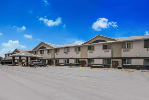 Quality Inn and Suites South Joliet - image 9