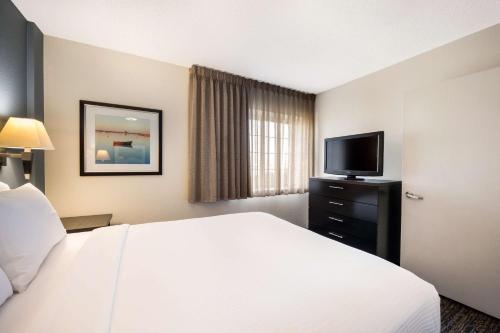 Suite Two Doubles
