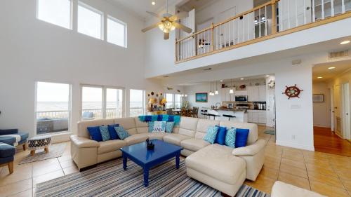 Beachfront Melody in Galveston, USA