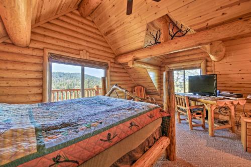 Big Bear Lake Cabin with Balcony and Mountain Views!
