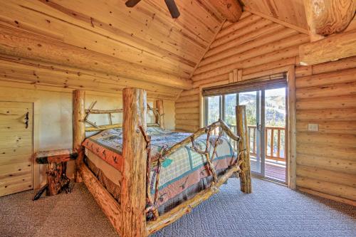 Big Bear Lake Cabin with Balcony and Mountain Views!