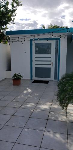 Entrance, M/H(#4)cozy APT#2 near the airport and the beach in Carolina