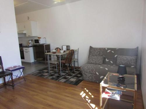 . Appartement Étel, 2 pièces, 3 personnes - FR-1-479-89