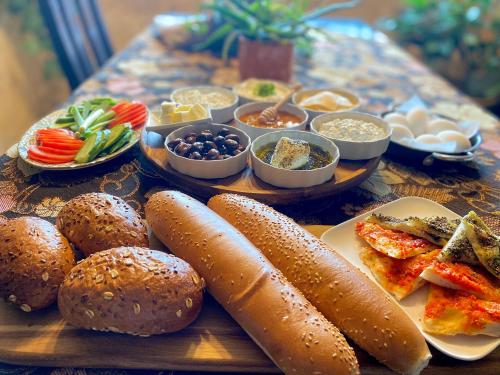 Makanan dan Minuman, Deja Vu suite . Feel like Home in Majdal Shams