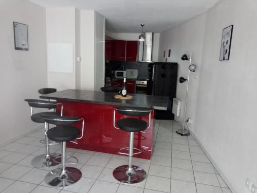 Appartement 10 mn centre-ville à pied - Location saisonnière - Angoulême