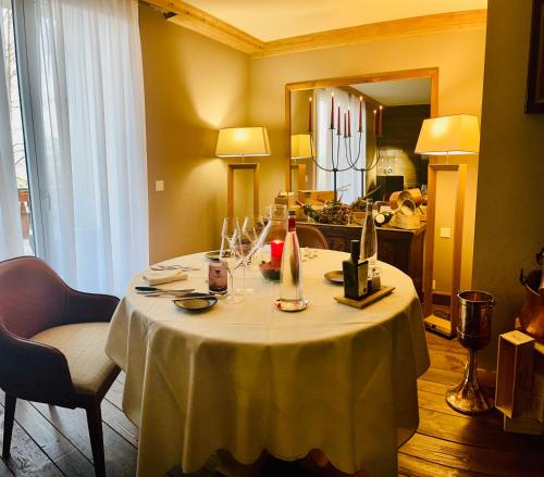 Restaurant, Hotel Royal in Chermignon