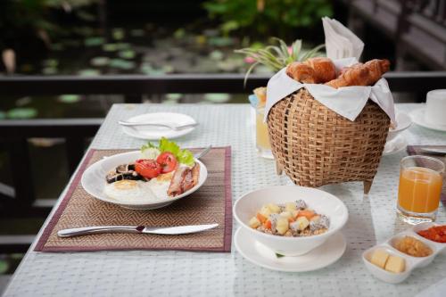 Great food & dining