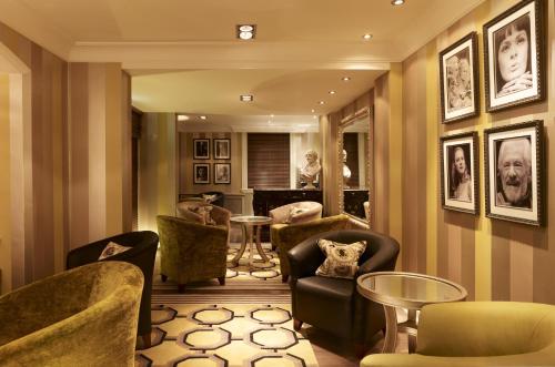 Pub/Lounge, The Arden Hotel in Stratford Upon Avon