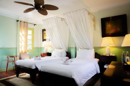 Superior Twin Room image 10