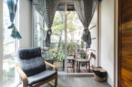 Terraza/balcón, The Yard Hostal Bangkok (The Yard Hostel Bangkok) in Chatuchak